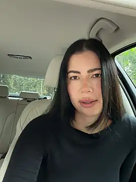 Snapshot of clairewntr chatting on May 6, 3:39 pm clairewntr online show from May 6, 3:39 pm