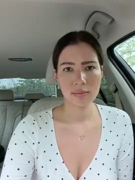 Snapshot of clairewntr chatting on May 13, 3:31 pm clairewntr online show from May 13, 3:31 pm