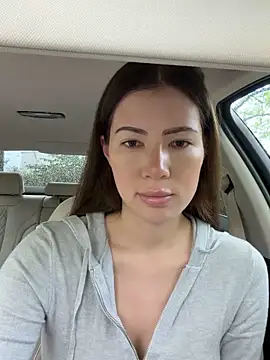 Snapshot of clairewntr chatting on May 16, 9:28 am clairewntr online show from May 16, 9:28 am