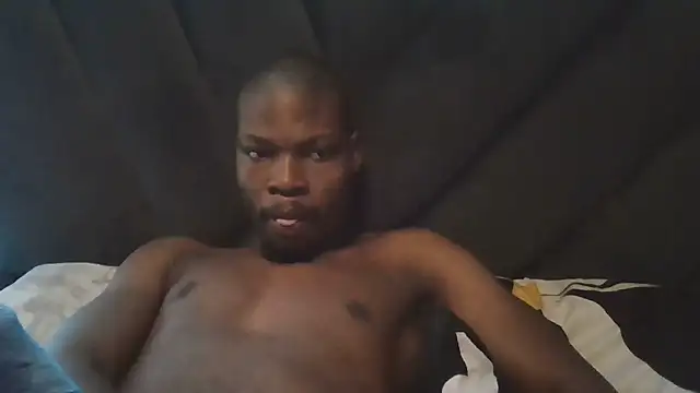 Snapshot of Malibongwe17 chatting on June 11, 9:51 am Malibongwe17 online show from June 11, 9:51 am