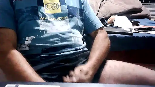 Snapshot of eduar570 chatting on May 28, 3:26 am eduar570 online show from May 28, 3:26 am