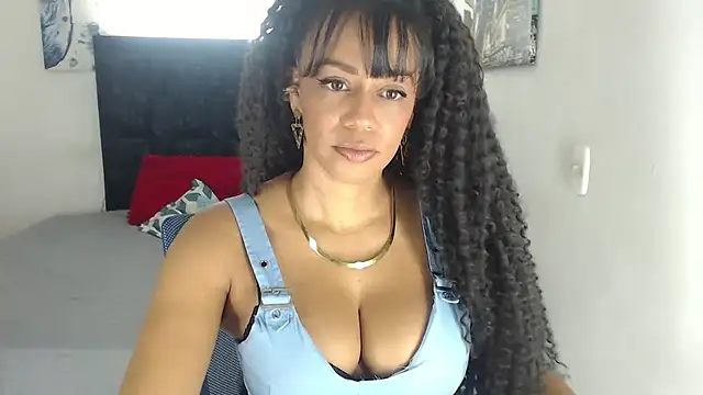 Snapshot of yeli_xxx chatting on July 9, 7:18 pm yeli xxx online show from July 9, 7:18 pm