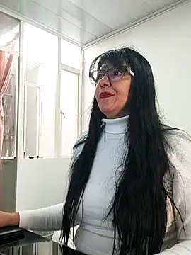 aisha latina online show from February 25, 2:37 pm