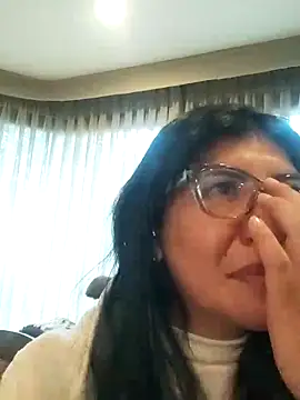 aisha latina online show from April 21, 5:28 pm