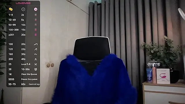 Snapshot of Jasmine_Elcock chatting on June 25, 7:29 pm Jasmine Elcock online show from June 25, 7:29 pm