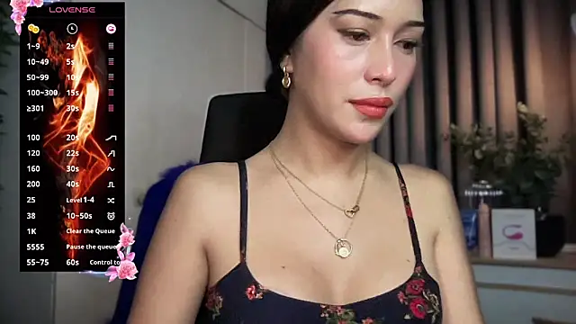 Snapshot of Jasmine_Elcock chatting on July 1, 5:56 pm Jasmine Elcock online show from July 1, 5:56 pm