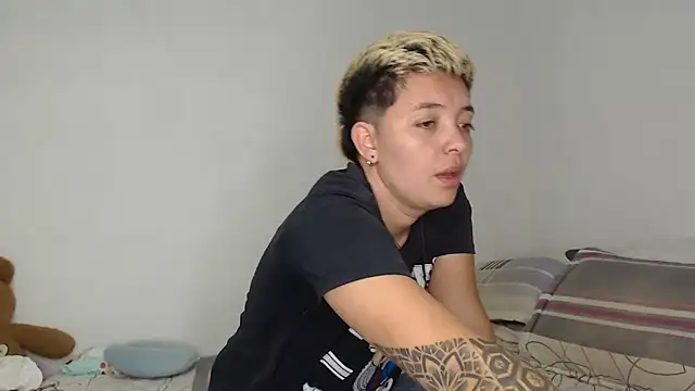 kathy luisa online show from March 24, 12:37 am