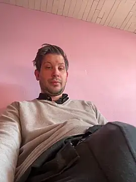 Snapshot of Taxidriver1988 chatting on February 17, 12:16 pm Taxidriver1988 online show from February 17, 12:16 pm