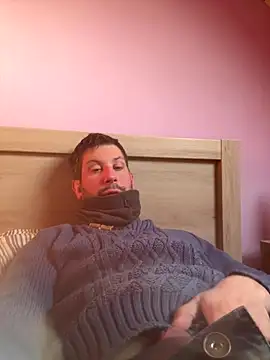 Snapshot of Taxidriver1988 chatting on December 15, 2:43 pm Taxidriver1988 online show from December 15, 2:43 pm