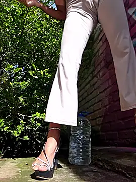 Yuky ta online show from February 9, 2:21 pm