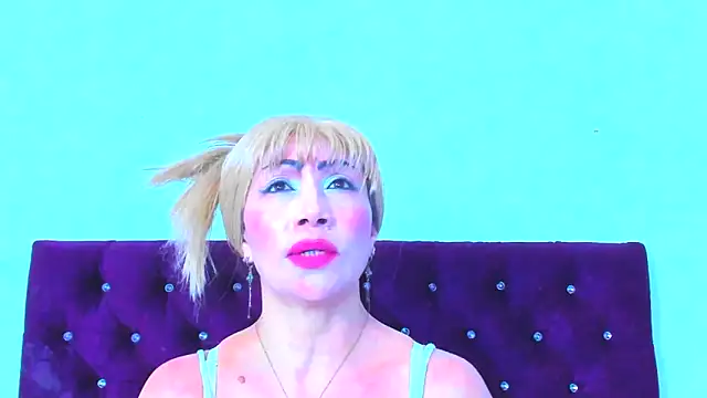 Snapshot of almabeckelt chatting on April 20, 9:49 pm almabeckelt online show from April 20, 9:49 pm