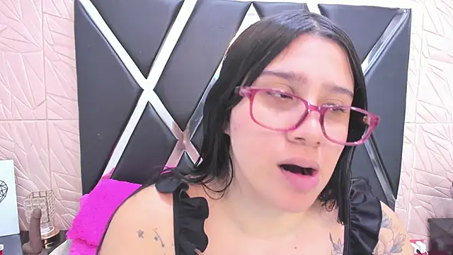 Snapshot of MiaCelestte chatting on January 28, 11:07 pm MiaCelestte online show from January 28, 11:07 pm