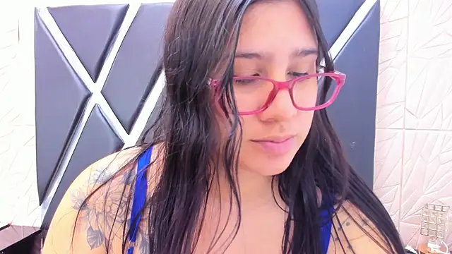 Snapshot of MiaCelestte chatting on March 5, 10:10 pm MiaCelestte online show from March 5, 10:10 pm