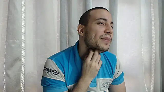 Armando 2002 online show from November 25, 4:18 pm