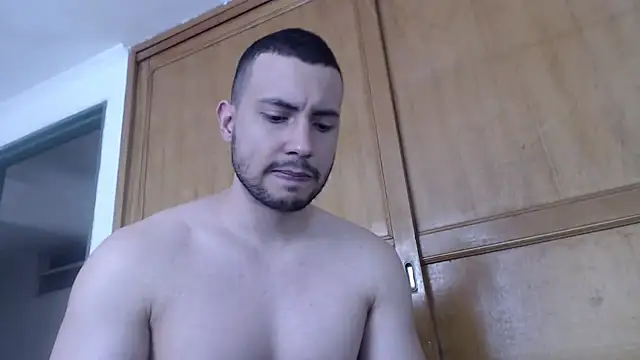 Snapshot of Armando_2002 chatting on July 2, 4:13 pm Armando 2002 online show from July 2, 4:13 pm