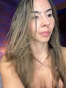 Snapshot of RouseColins chatting on March 18, 1:53 am RouseColins online show from March 18, 1:53 am