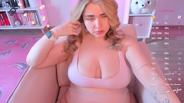 Snapshot of pussy-kattt chatting on July 26, 8:21 am pussy-kattt online show from July 26, 8:21 am