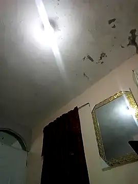 Snapshot of estrellasquirt chatting on March 1, 12:50 am estrellasquirt online show from March 1, 12:50 am