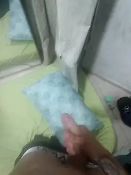 Snapshot of eu_poseison chatting on March 9, 5:11 am eu poseison online show from March 9, 5:11 am