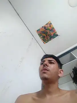 Snapshot of eu_poseison chatting on March 18, 4:59 pm eu poseison online show from March 18, 4:59 pm