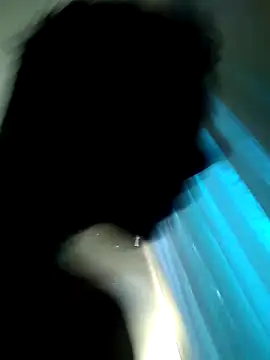 Snapshot of eu_poseison chatting on March 21, 9:12 am eu poseison online show from March 21, 9:12 am