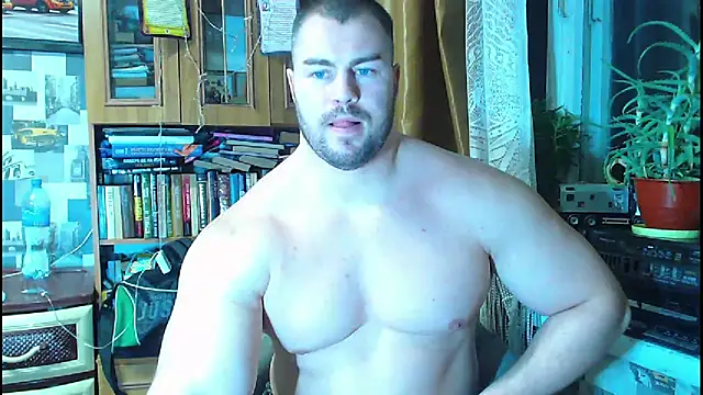 Snapshot of muscularjohnforuX chatting on December 28, 7:33 pm muscularjohnforuX online show from December 28, 7:33 pm