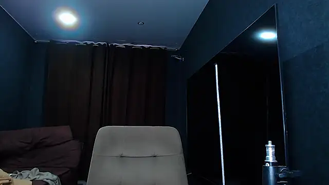 Snapshot of muscularjohnforuX chatting on March 22, 6:54 am muscularjohnforuX online show from March 22, 6:54 am