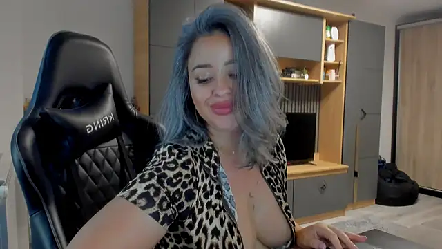 Snapshot of Claire95_ chatting on July 23, 7:01 pm Claire95 online show from July 23, 7:01 pm