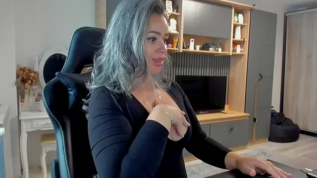 Snapshot of Claire95_ chatting on July 25, 6:44 am Claire95 online show from July 25, 6:44 am