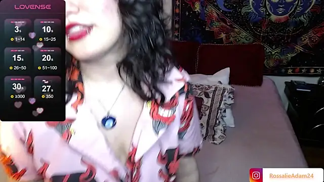 Snapshot of RossalieAdam24 chatting on February 5, 1:04 am RossalieAdam24 online show from February 5, 1:04 am