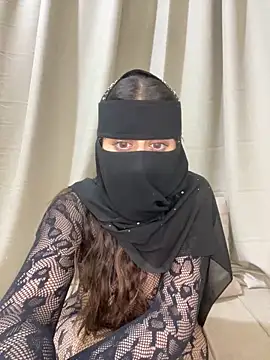 Snapshot of arabiaAna chatting on May 1, 11:53 pm arabiaAna online show from May 1, 11:53 pm