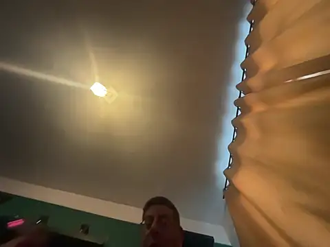 bigboy6880 online show from April 18, 5:11 am