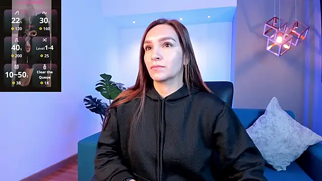 miataylorr1 online show from April 6, 11:33 am