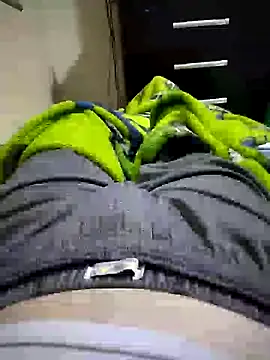 Snapshot of shiiank chatting on April 23, 12:12 am shiiank online show from April 23, 12:12 am