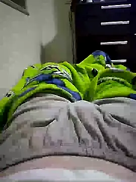 Snapshot of shiiank chatting on April 24, 2:36 am shiiank online show from April 24, 2:36 am