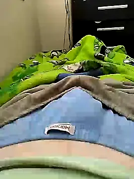 Snapshot of shiiank chatting on April 25, 4:37 pm shiiank online show from April 25, 4:37 pm