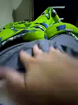Snapshot of shiiank chatting on May 6, 1:57 am shiiank online show from May 6, 1:57 am