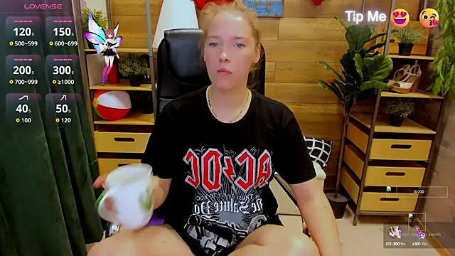  fiona Love online show from October 3, 8:39 pm