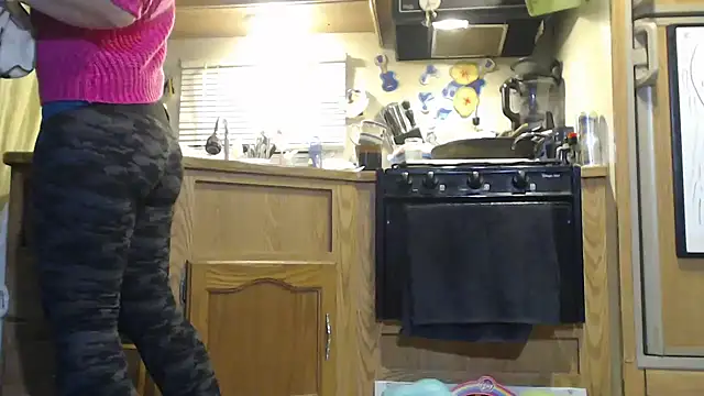 Snapshot of sexyinpantyhose chatting on January 12, 6:06 am sexyinpantyhose online show from January 12, 6:06 am