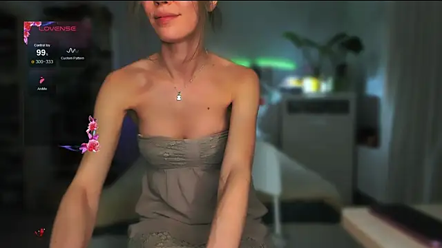 LucyExtravaganza online show from March 1, 5:26 pm