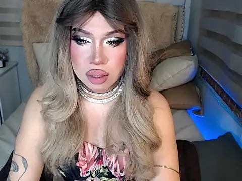 Snapshot of RebecaNextToYou chatting on December 1, 5:40 pm RebecaNextToYou online show from December 1, 5:40 pm