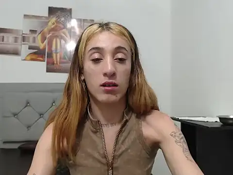 Snapshot of andreahhill chatting on May 26, 11:28 am andreahhill online show from May 26, 11:28 am