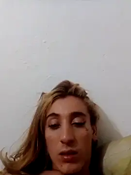 Snapshot of andreahhill chatting on June 28, 8:26 pm andreahhill online show from June 28, 8:26 pm