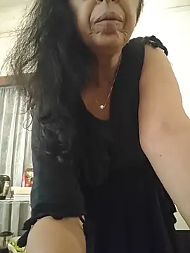 Snapshot of Susannemilf chatting on April 20, 6:16 am Susannemilf online show from April 20, 6:16 am