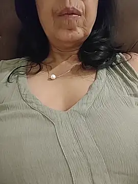 Snapshot of Susannemilf chatting on May 26, 4:19 am Susannemilf online show from May 26, 4:19 am