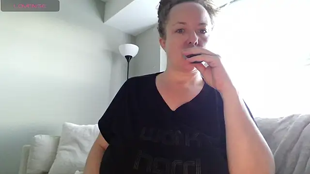 julimonroe online show from January 12, 2:44 pm