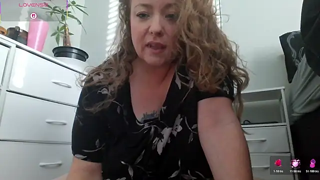 julimonroe online show from January 17, 3:06 pm