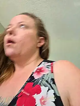 julimonroe online show from February 22, 7:12 pm