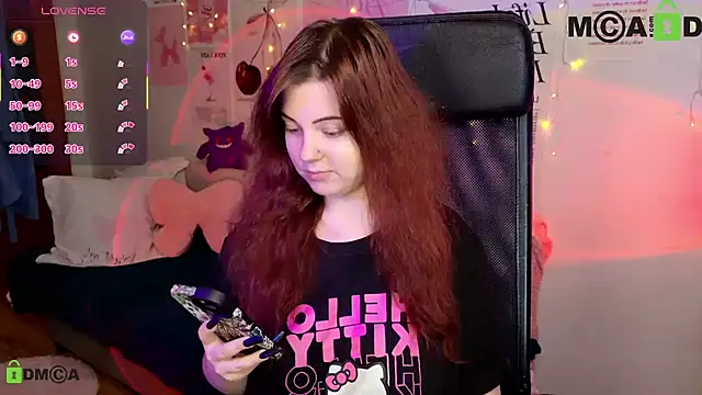 Snapshot of StellaMilla chatting on April 27, 1:36 am StellaMilla online show from April 27, 1:36 am