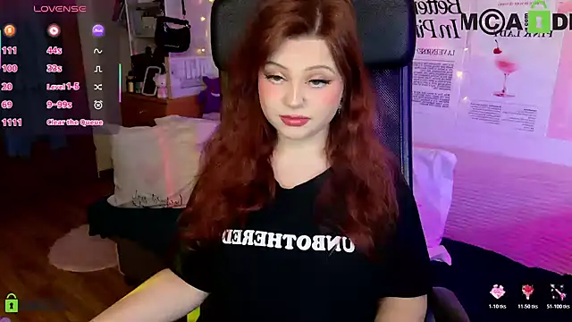 Snapshot of StellaMilla chatting on June 17, 12:46 am StellaMilla online show from June 17, 12:46 am